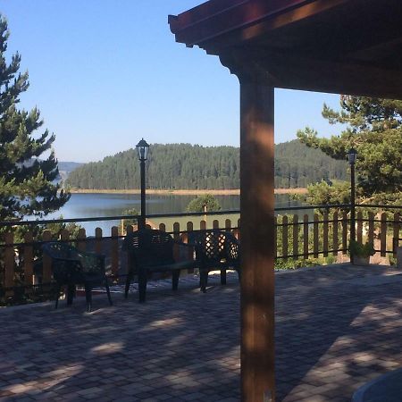 Bed and Breakfast A Due Passi Лорика Экстерьер фото